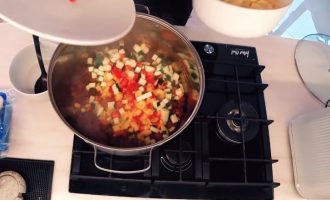 Суп-гуляш венгерский из говядины и овощей «По-Ивлевски»